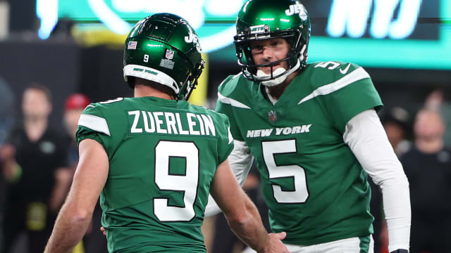 Jets' punter Thomas Morstead (5) during an NFL Preseason game vs. the Bucs